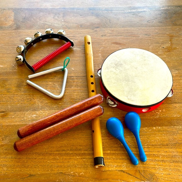 Musical instruments - tambourine, maracas, sticks, etc - Picture 1 of 2